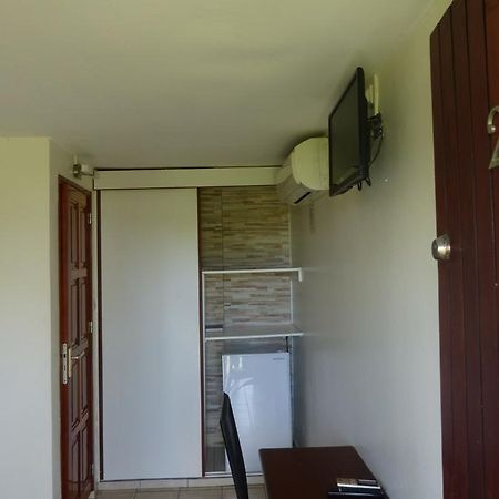 Airport Hotel Ducos Exterior foto