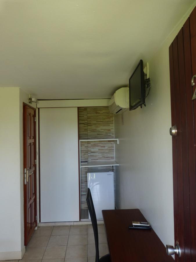Airport Hotel Ducos Exterior foto